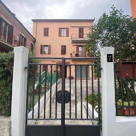 Robhouse Hotel Fabriano Bagian luar foto